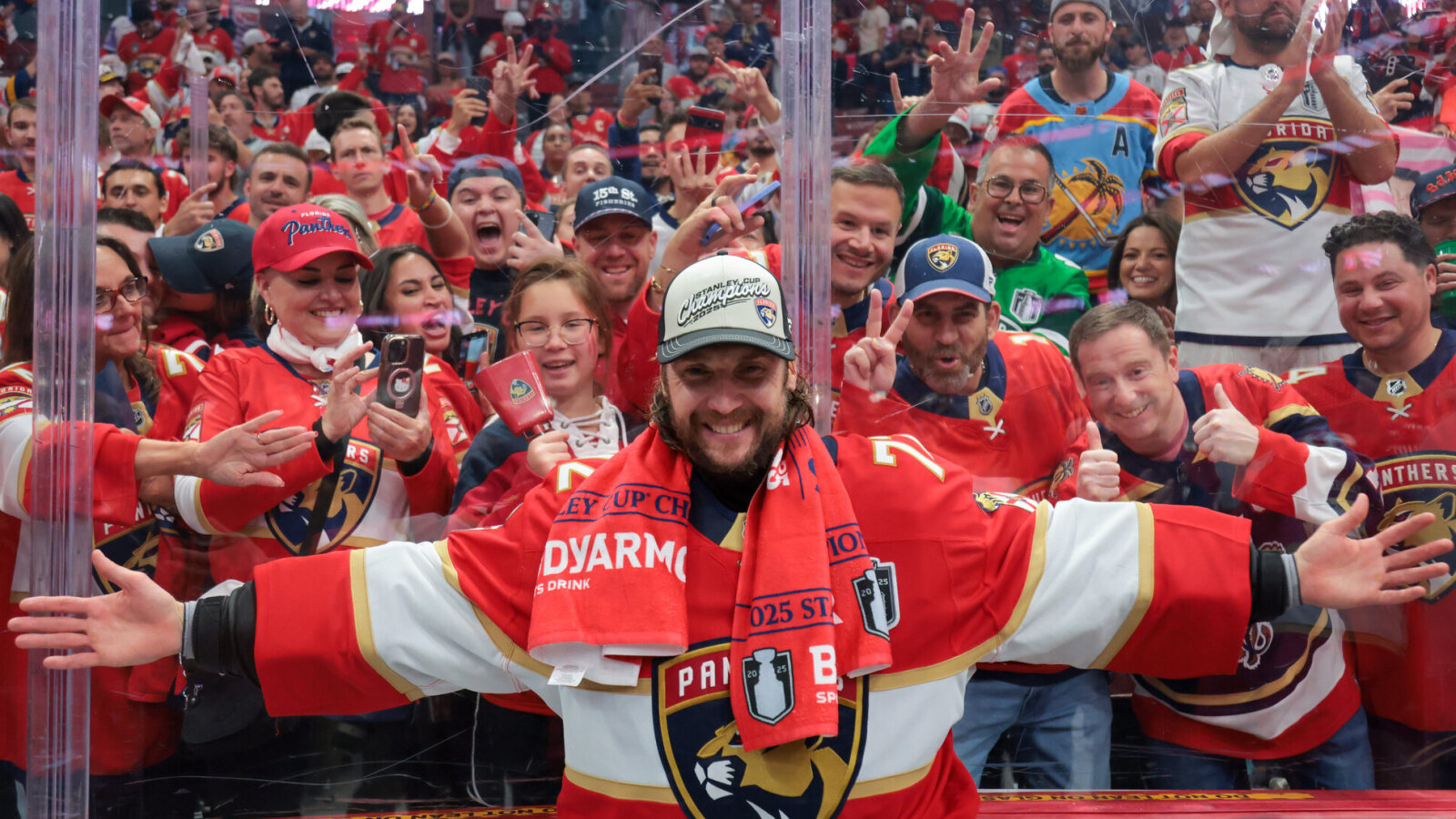 https://www.yardbarker.com/media/1/e/1e09f93527034a92ca7ade49a511ff5999a0b510/thumb_16x9/nhl-vezina-trophy-winners-quiz.jpg?v=1