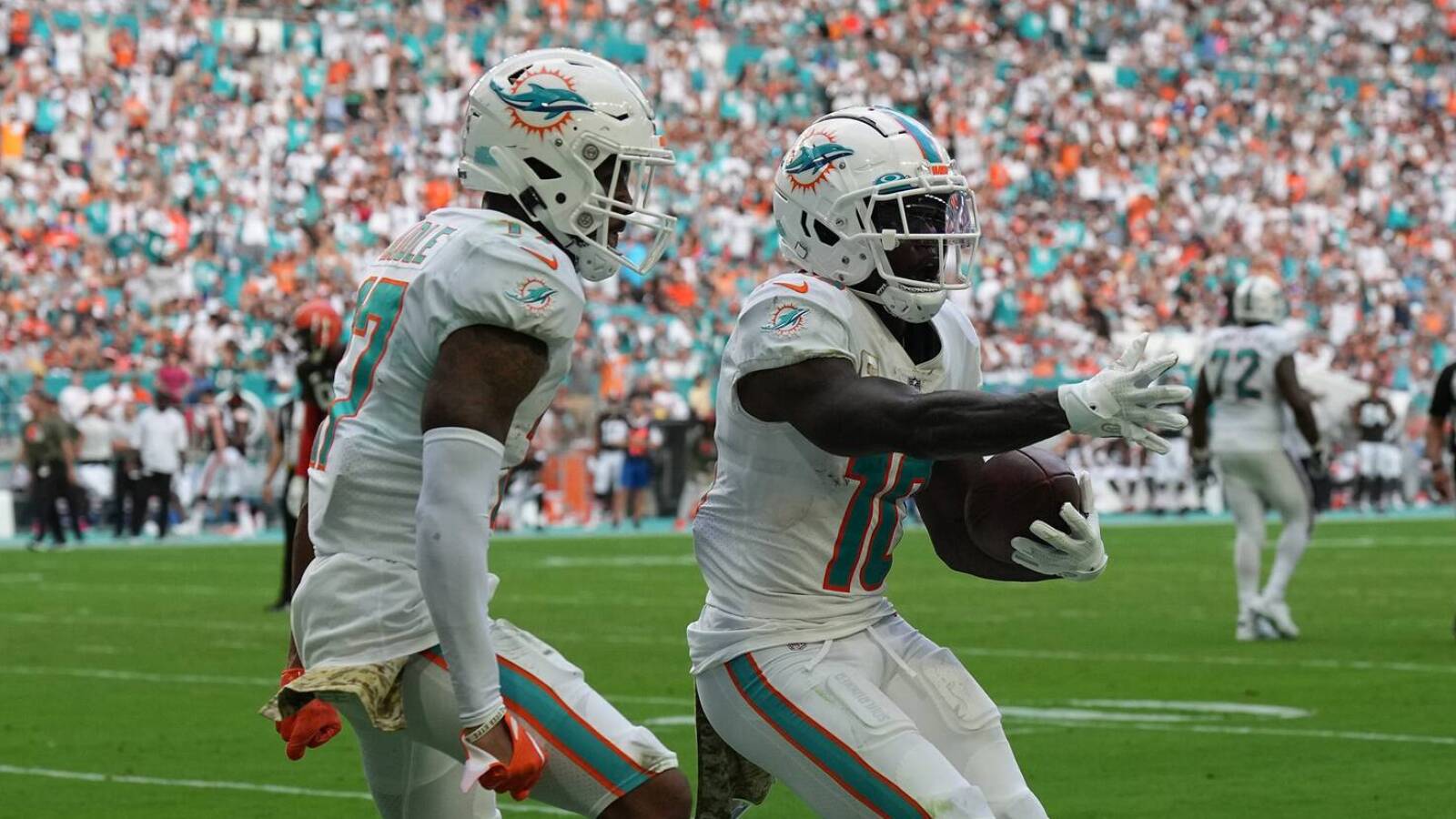 Dolphins Jaylen Waddle and Tyreek Hill can become a new dynamic duo