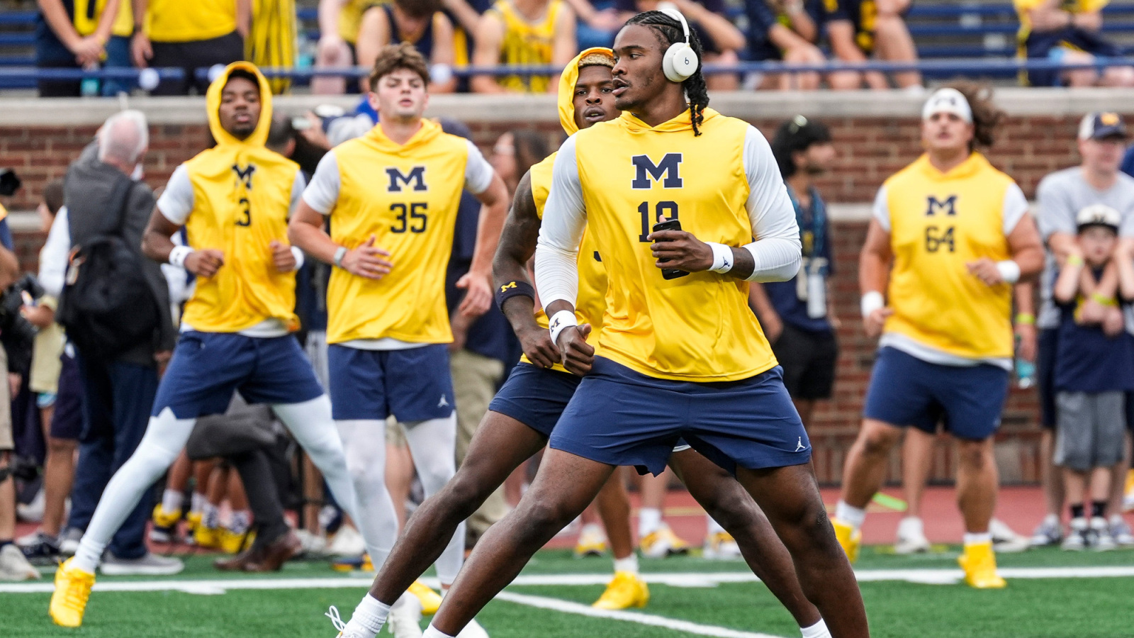College Football Teams Struggle in Week 1