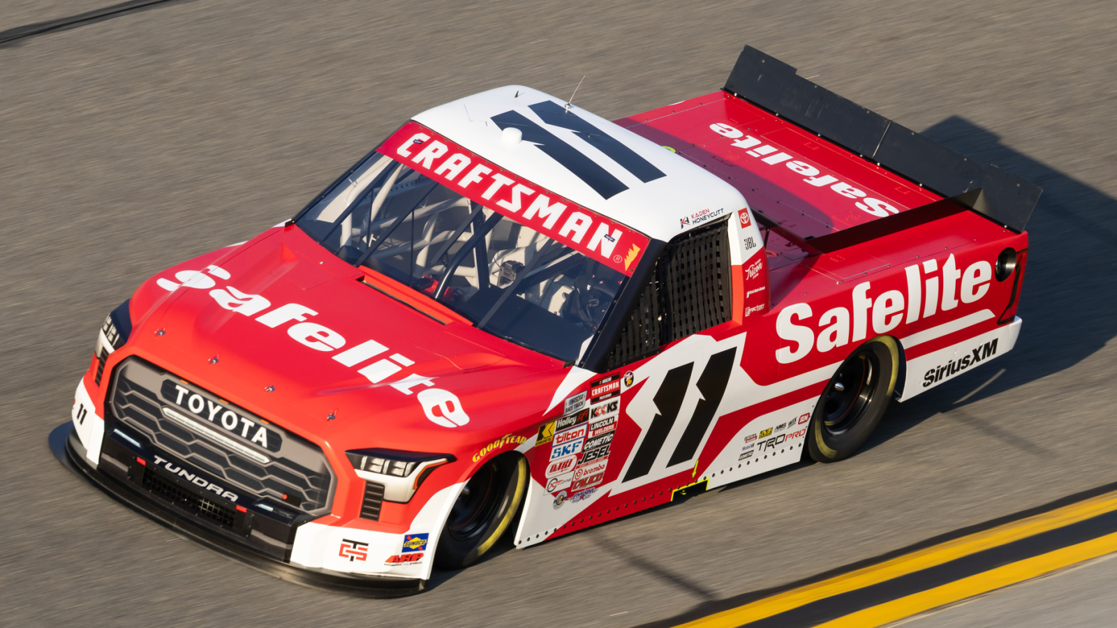 Kaden Honeycutt wins pole for NASCAR Truck Series race at Bristol