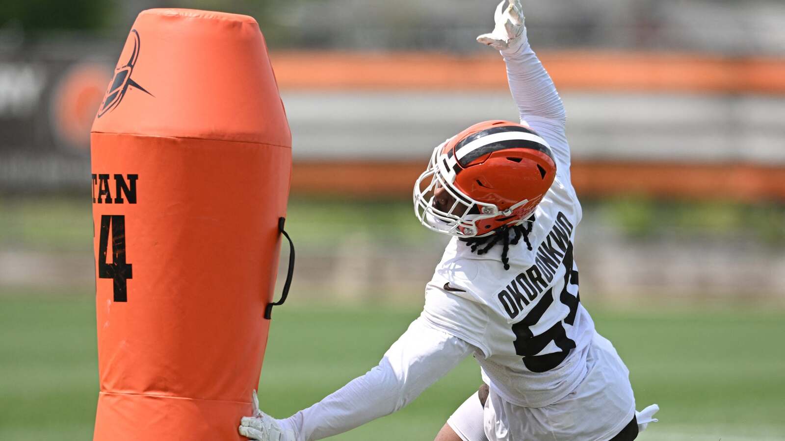 49ers add much needed reinforcements off the free agent market, including a veteran pass rusher with ties to Raheem Morris