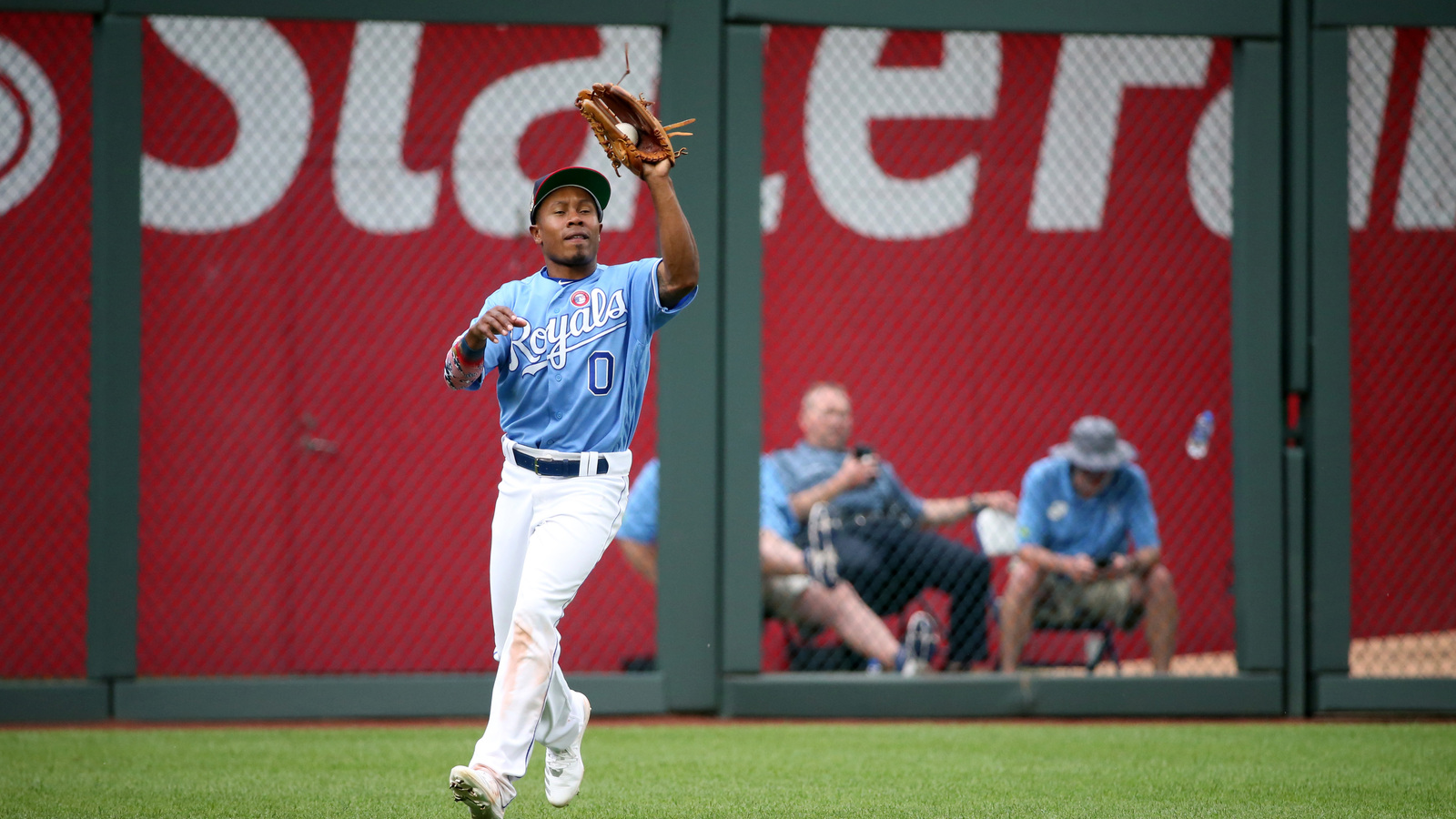 https://www.yardbarker.com/media/1/f/1f57b9835ae814d731f0f181979e660e2cadbeb6/thumb_16x9/jul-4-2019-kansas-city-mo-usa-kansas-city-royals.jpg