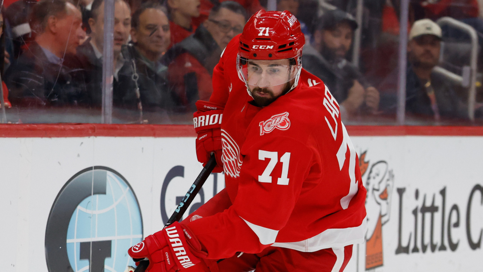 https://www.yardbarker.com/media/1/f/1f5e8158a8d31225706493a64a2f347d7aa1a67c/thumb_16x9/dylan-larkin-jason-robertson-futures-big.jpg?v=1