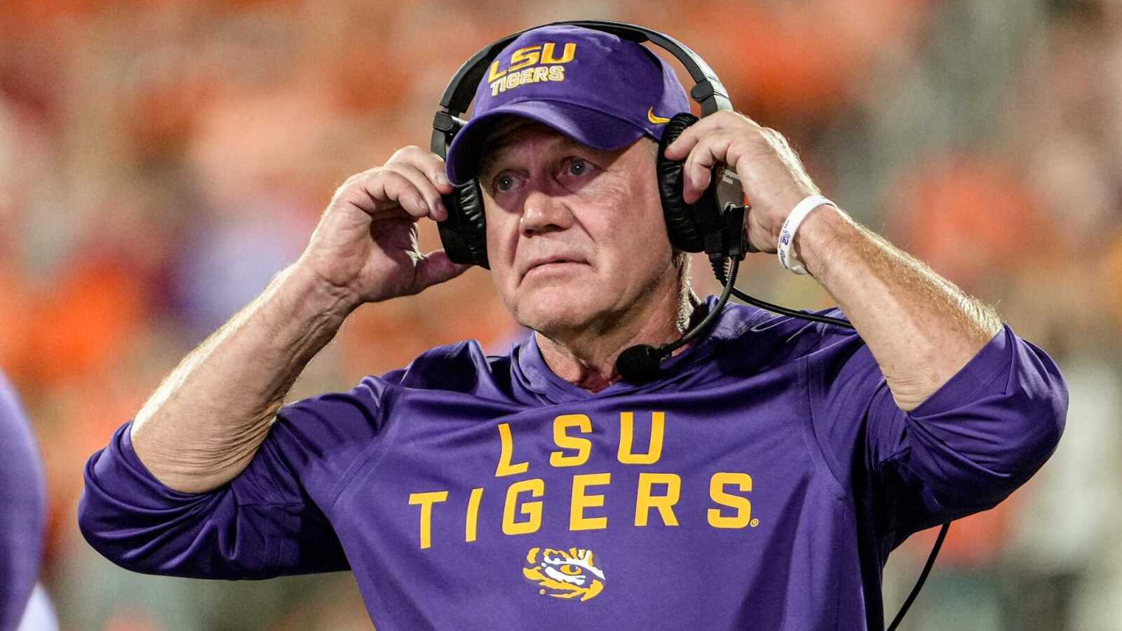 https://www.yardbarker.com/media/1/f/1f87bd2ff4efe9b42f018a8bd796bb6d524f8115/thumb_16x9/lsu-makes-needed-coaching-change-embarrassing.jpg?v=1