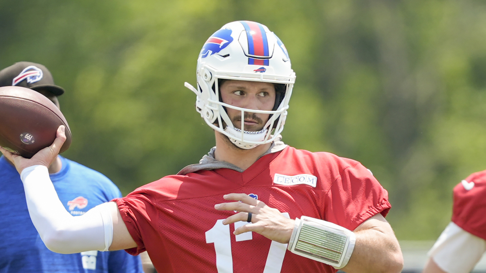 https://www.yardbarker.com/media/1/f/1ff34f1503f0e0b58554e6d67c29e74eb2c05766/thumb_16x9/josh-allen-discusses-bills-featured-on-hard.jpg?v=1