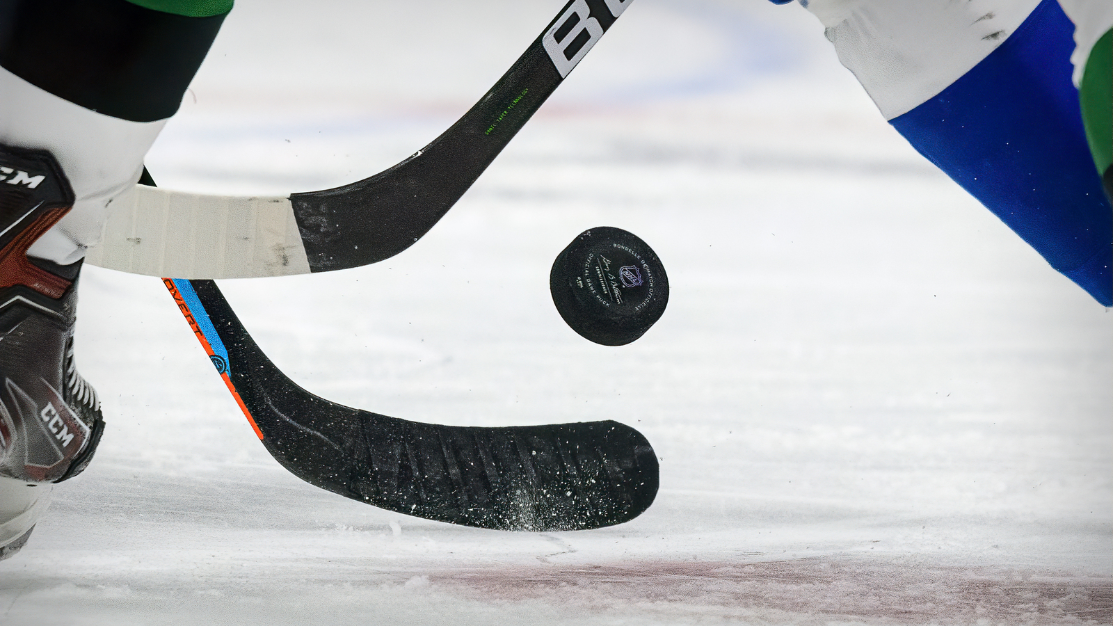 Hockey player who lost family members in Rhode Island shooting scores OT goal to send team to championship