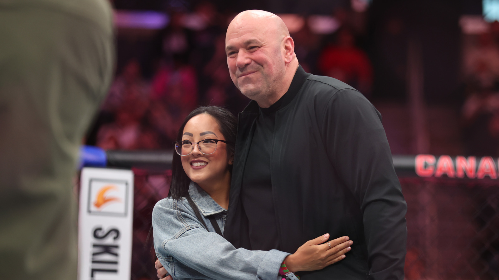 Footage shows Dana White’s incredibly calm reaction to White House Correspondents’ Dinner shooting