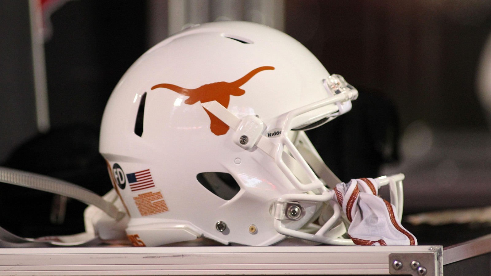 texas-oklahoma-leave-big-12-early.jpg