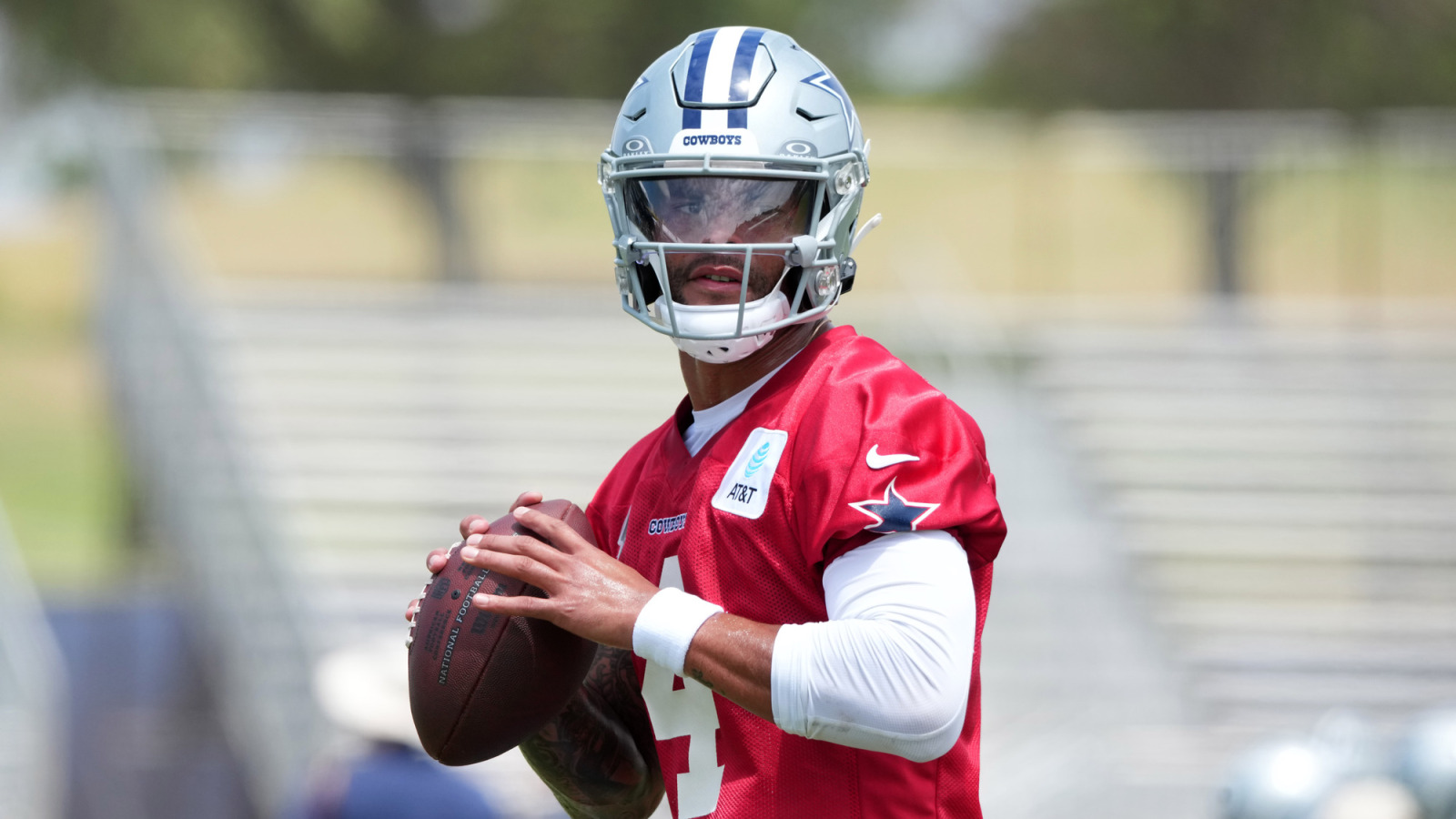 https://www.yardbarker.com/media/2/0/20f7c6f645699af7c080ef2943bafc5a8471183e/thumb_16x9/cowboys-dak-prescott-addresses-micah-parsons.jpg?v=1