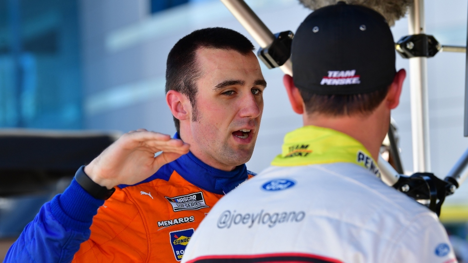 Austin Cindric perseveres in Supercars sprint race at Adelaide Grand Final