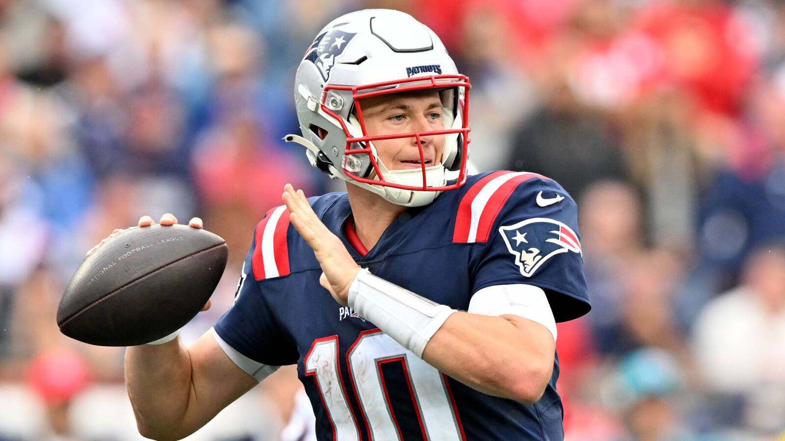 Patriots QB Mac Jones taking ankle injury 'day to day' | Yardbarker
