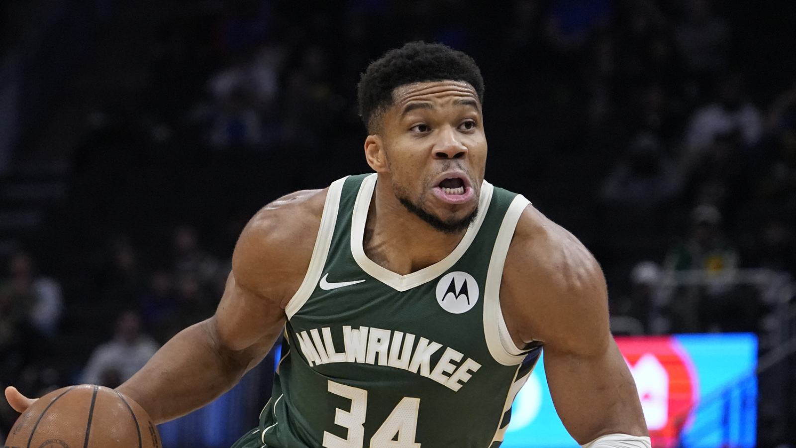 Two intriguing non-Knicks destinations if Bucks trade Giannis Antetokounmpo 