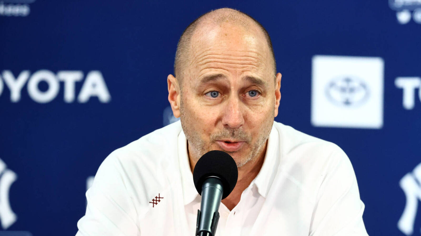 Yankees announcer fires back at fan Yardbarker