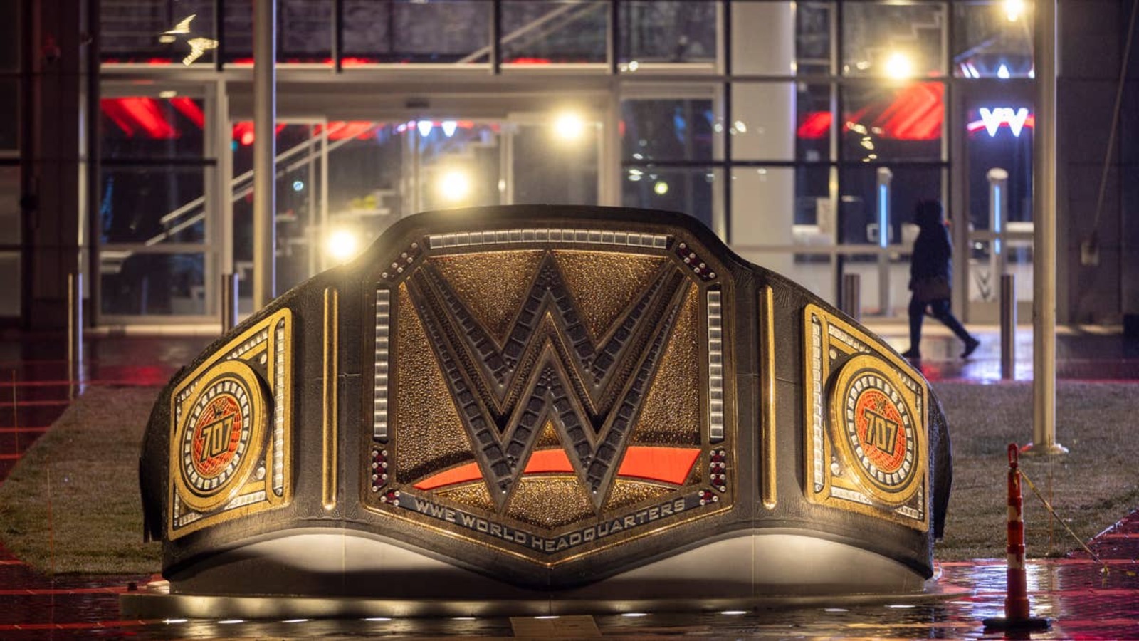 wwe monday night raw wikipedia