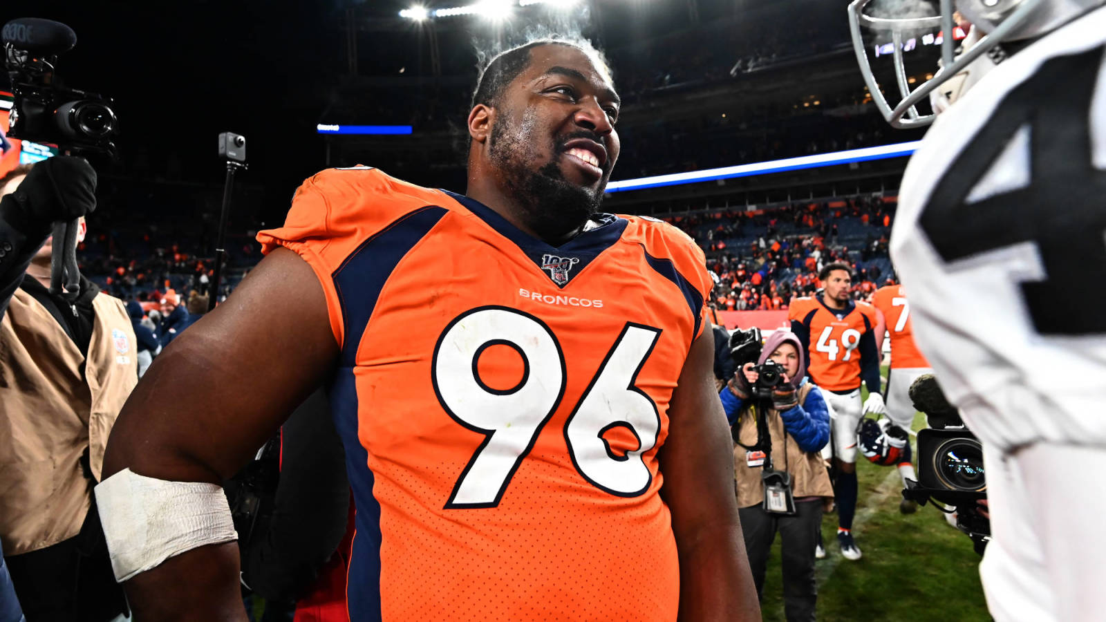 Broncos’ Shelby Harris takes shot at former team Raiders
