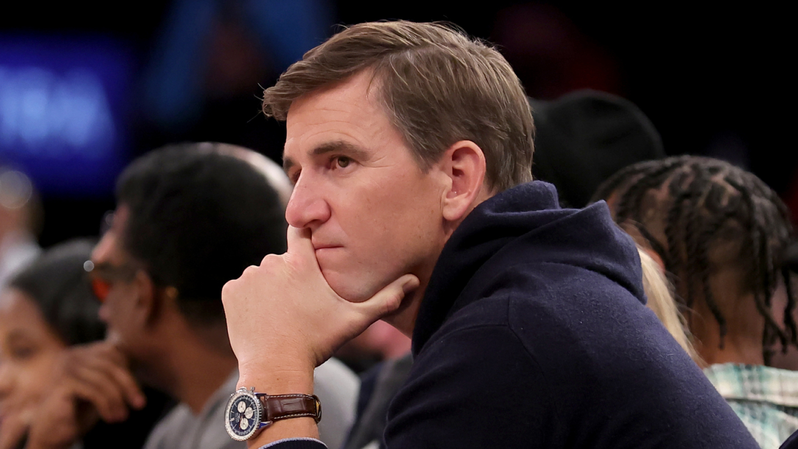 https://www.yardbarker.com/media/2/2/22b49895bc68848195a13910c76865659af893e0/thumb_16x9/manning-reveals-decision-possibly-buying-minority.jpg?v=1