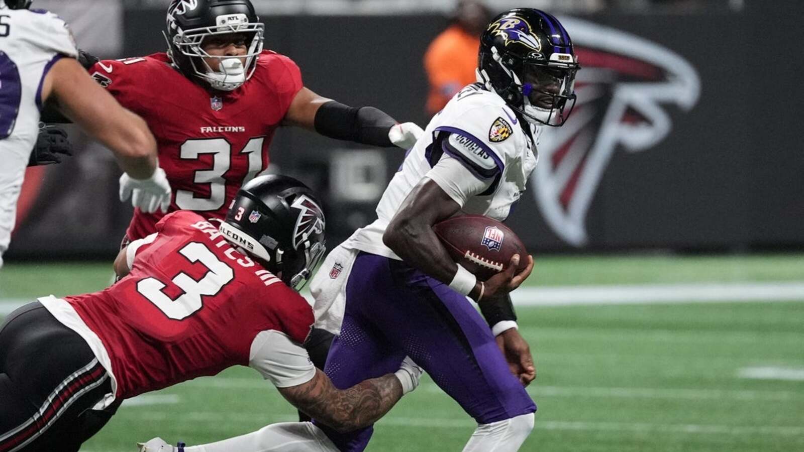 https://www.yardbarker.com/media/2/2/22cc3dd367fb5a817b8fea00a2d2eac621c5f6eb/thumb_16x9/30062763.jpg