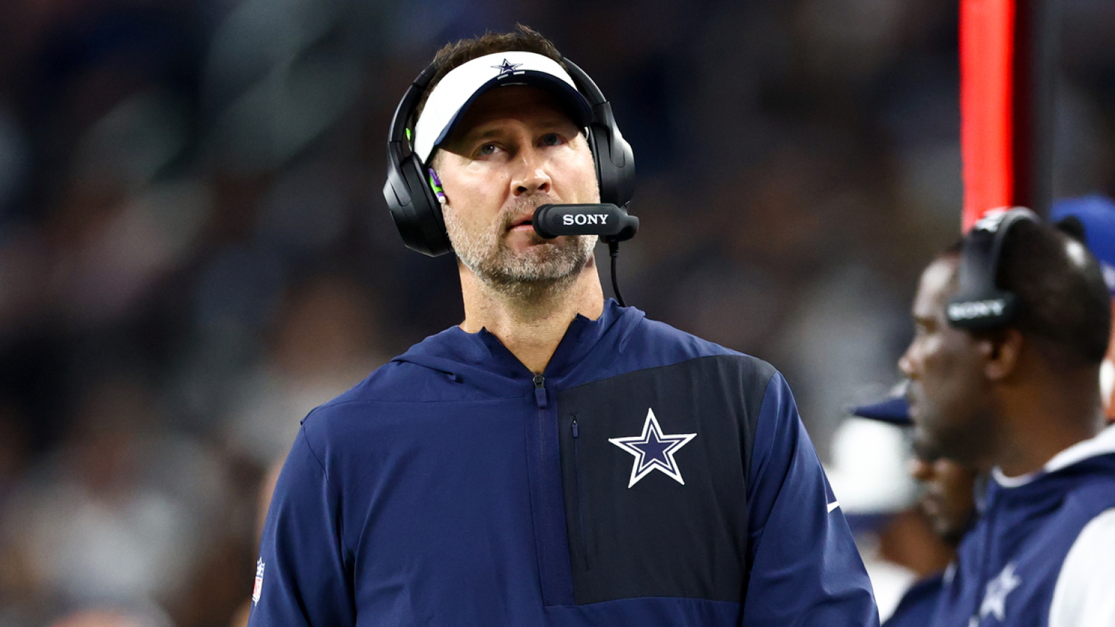 https://www.yardbarker.com/media/2/2/22e954980ec576b4b447032a0a73d7e23ff52c79/thumb_16x9/92m-stars-injury-exposes-cowboys-depth-issue-key.jpg?v=1