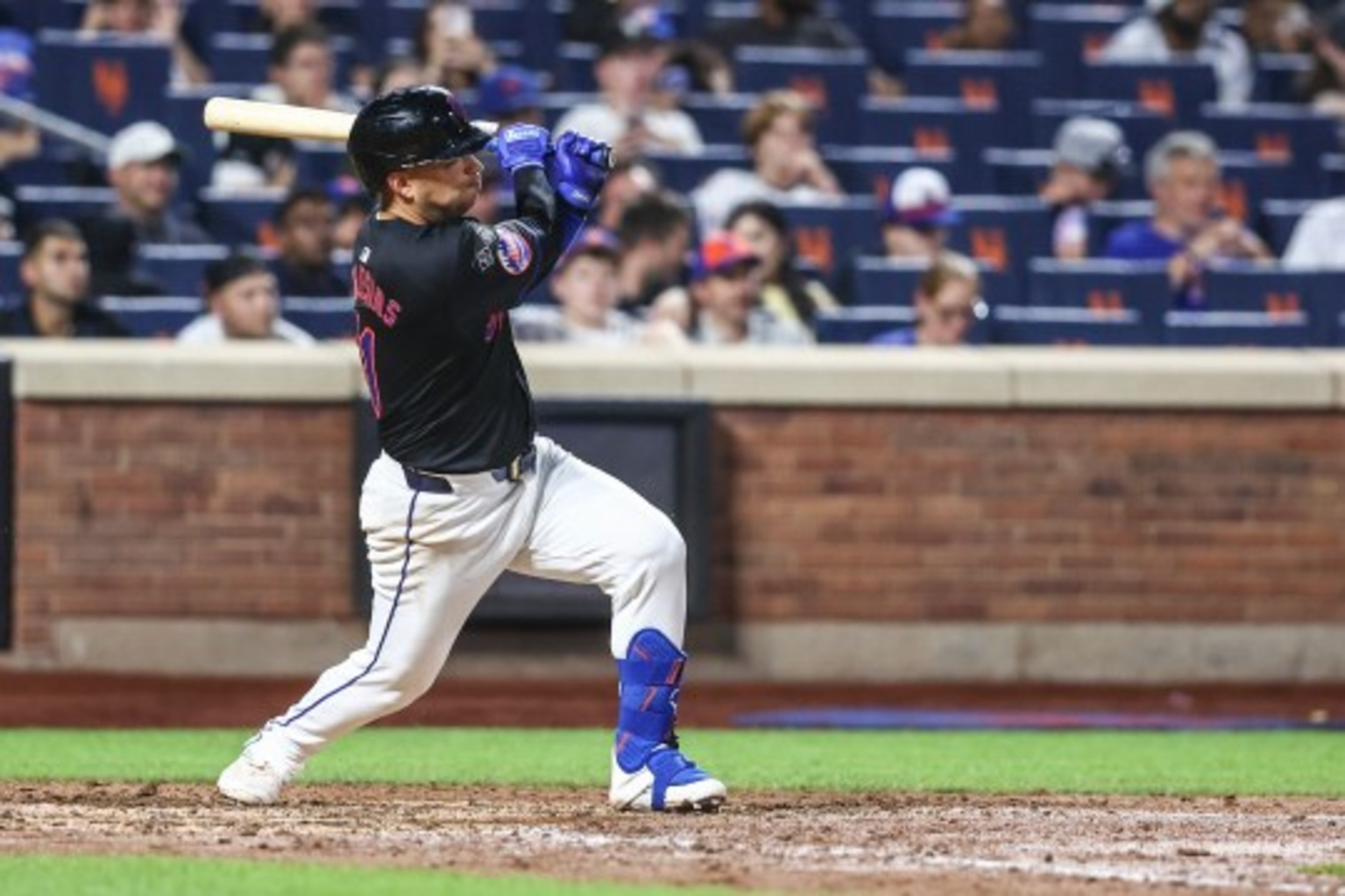 Padres could steal valuable infielder from Mets this offseason | Yardbarker