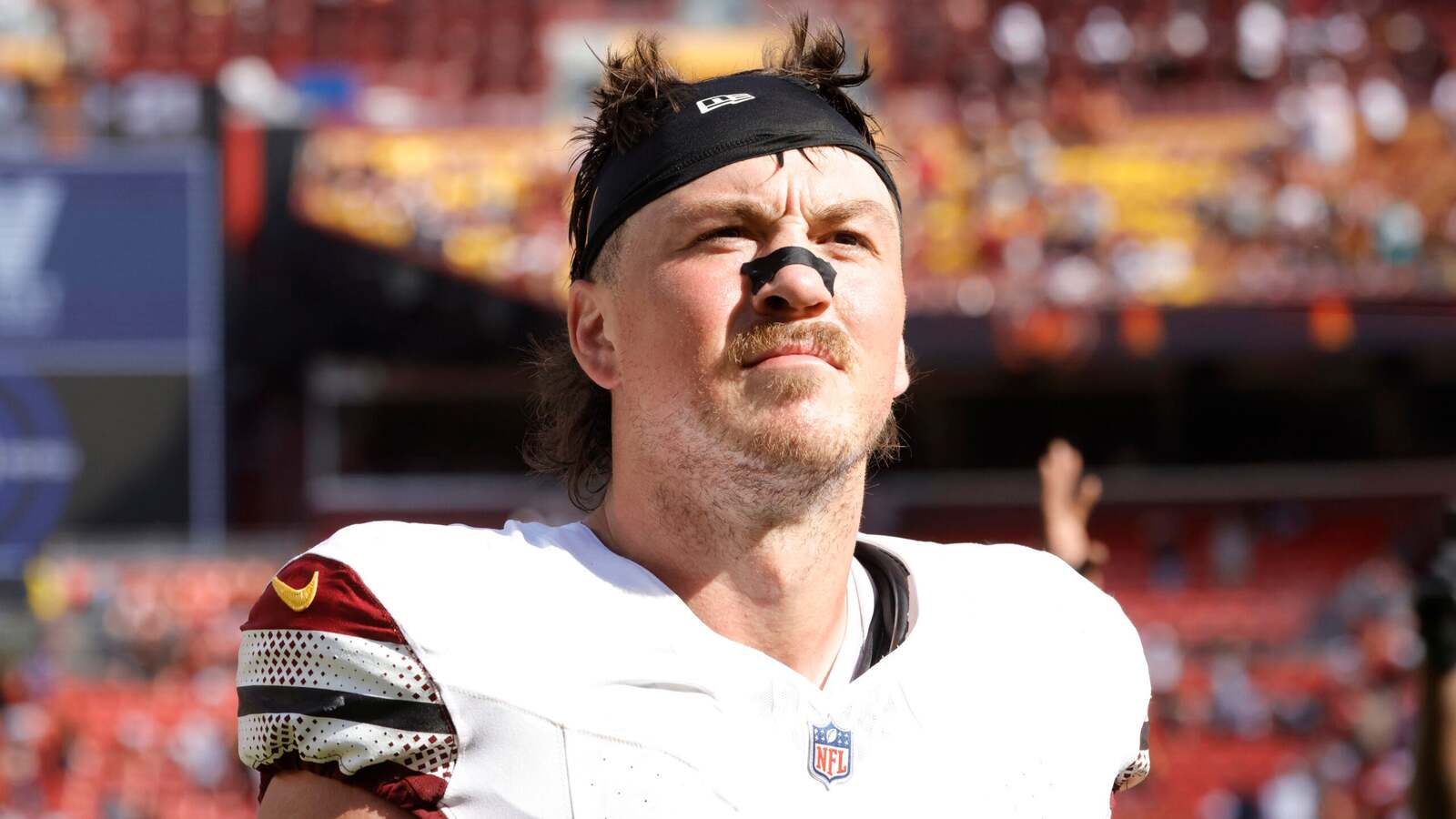 Commanders' John Bates Injured, Opening Opportunity for Ben Sinnott