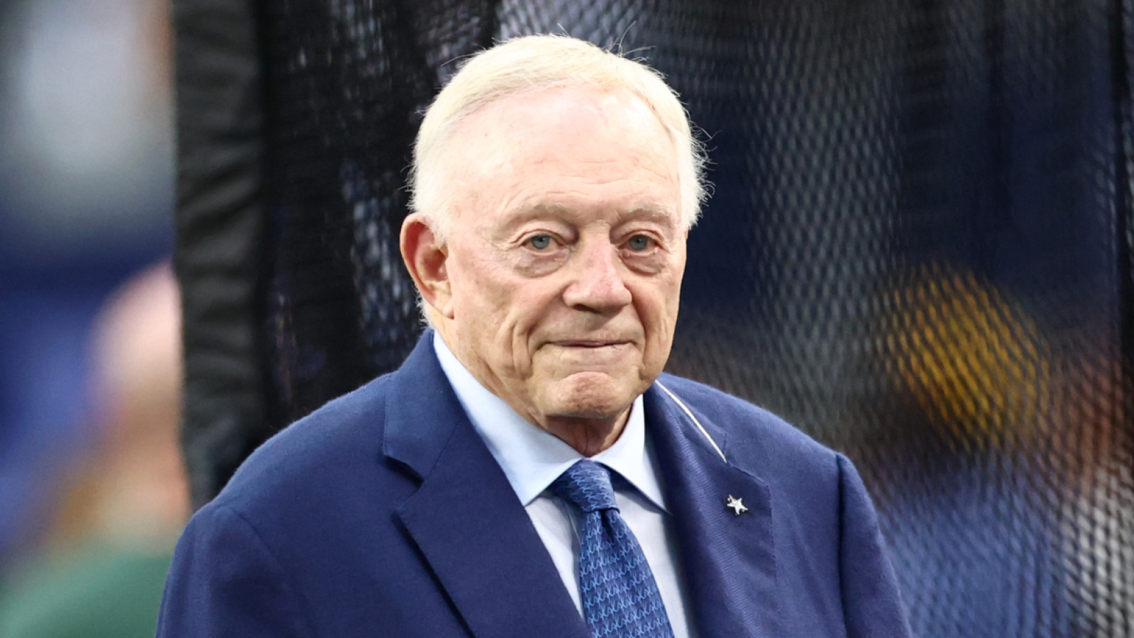 https://www.yardbarker.com/media/2/3/237624ac3d7dc1b6c8fbbd75f34e7153f5525a47/thumb_16x9/cowboys-owner-jerry-jones-happy-team-three-wins.jpg?v=1