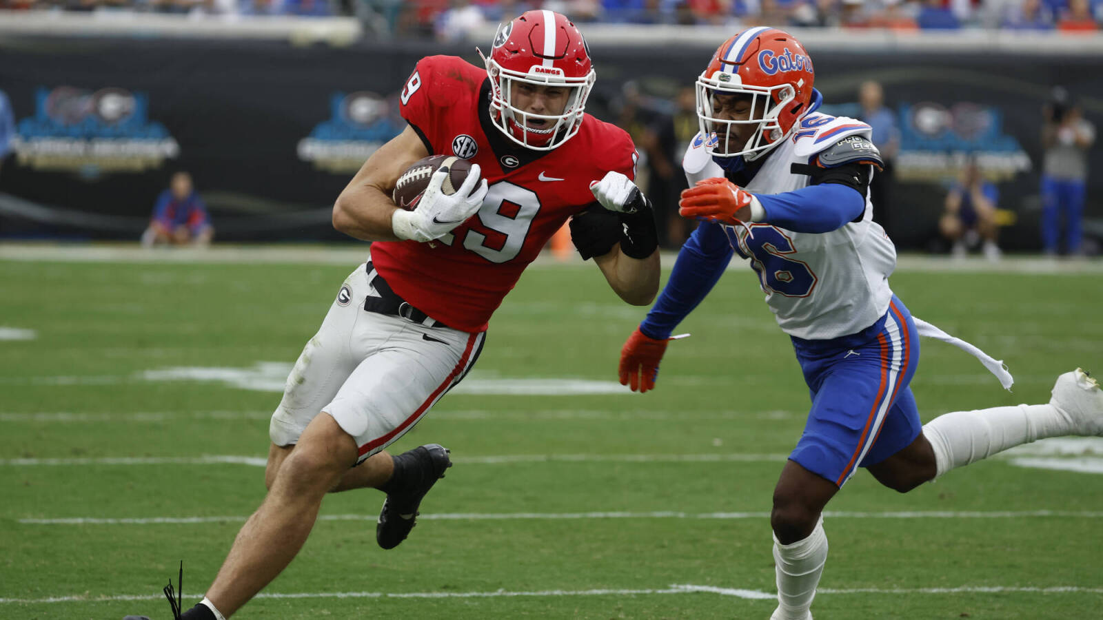 Watch Brock Bowers makes play of the year against Florida