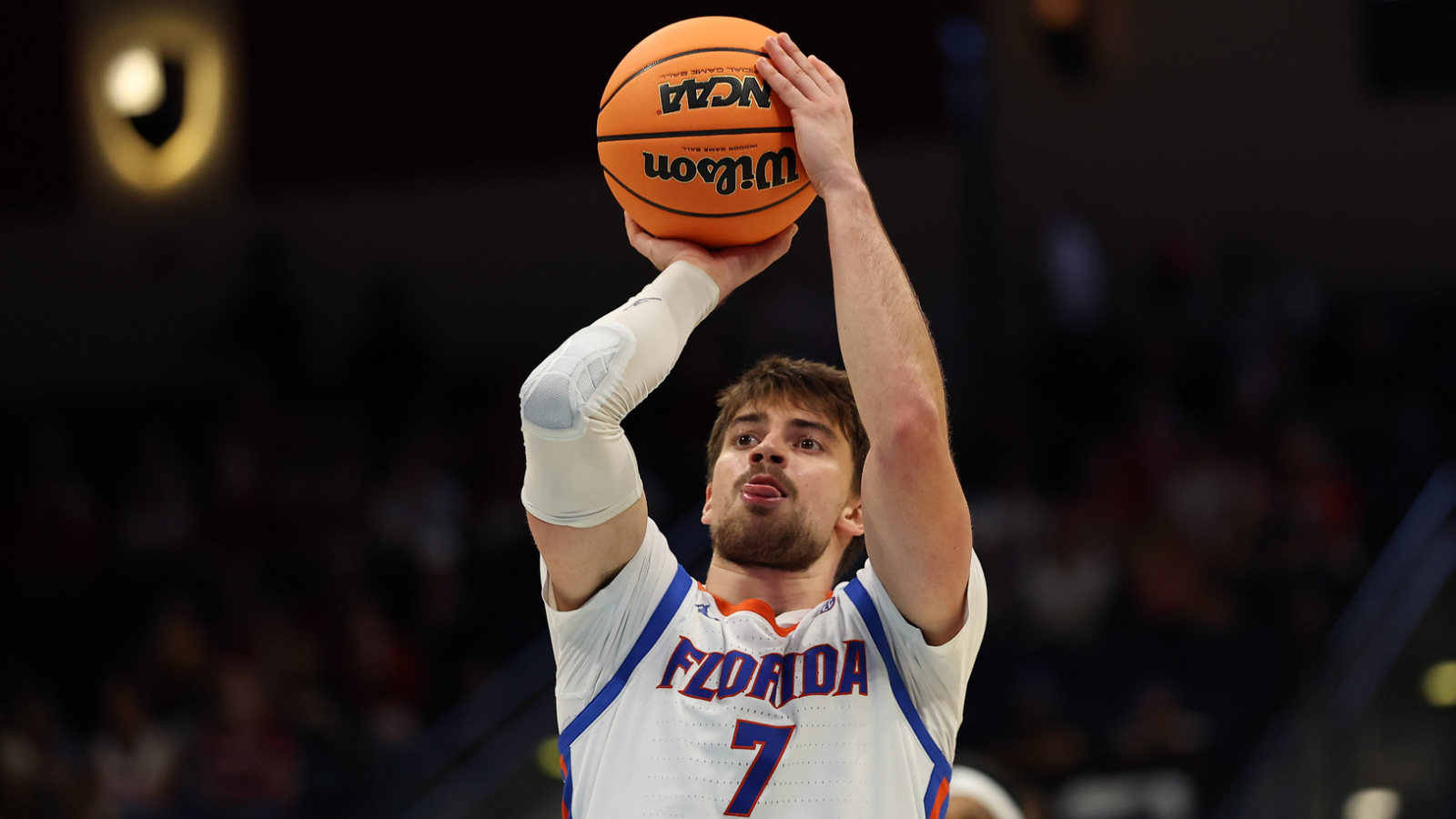 No. 16 Florida keeps rolling, grabs fifth straight victory in blowout win over LSU