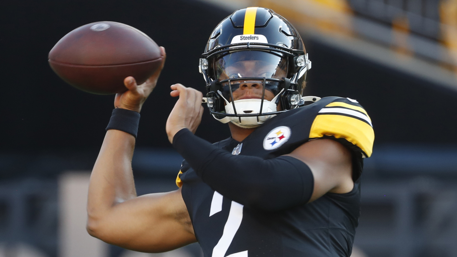 Mike Tomlin warns Justin Fields after preseason debut