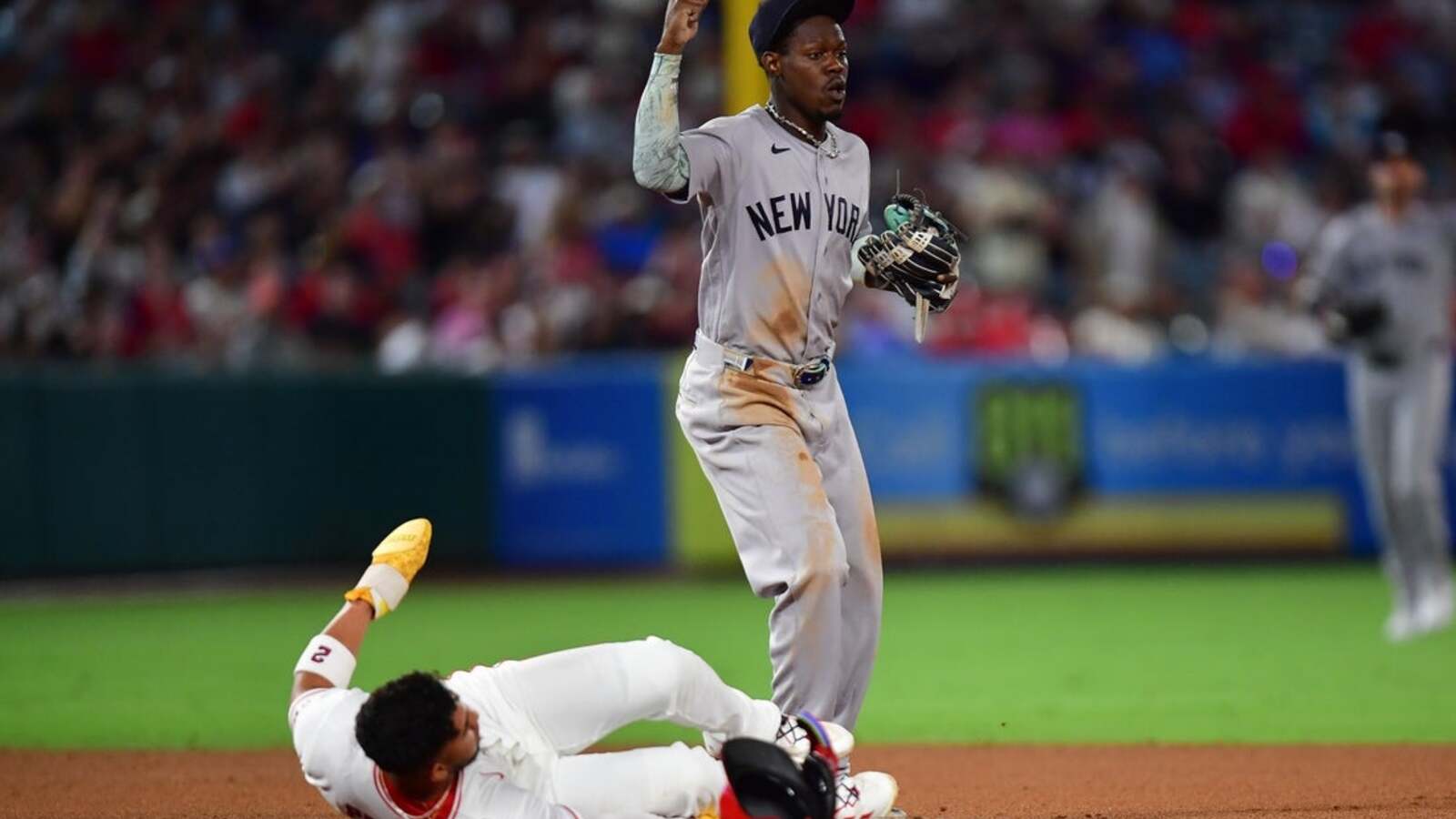 Yankees Defeat Angels 7-3 with Back-to-Back Home Runs