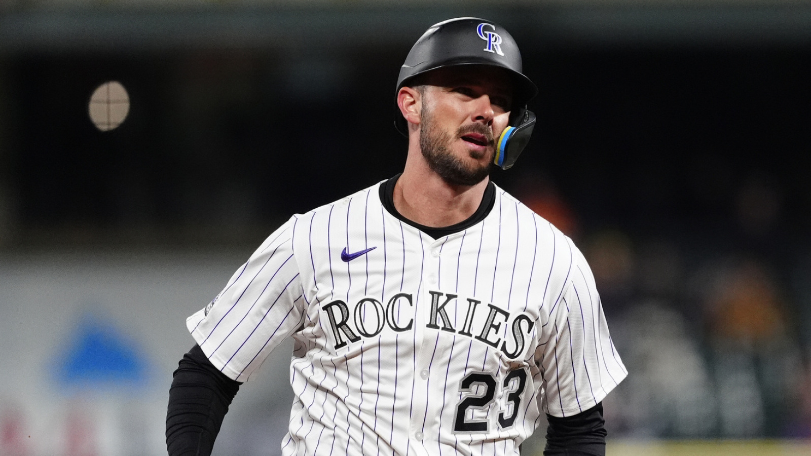 https://www.yardbarker.com/media/2/4/240e175c29eec45c9b05cb74a1446b5c309ffdfd/thumb_16x9/rockies-stuck-win-situation-kris-bryant.jpg?v=1