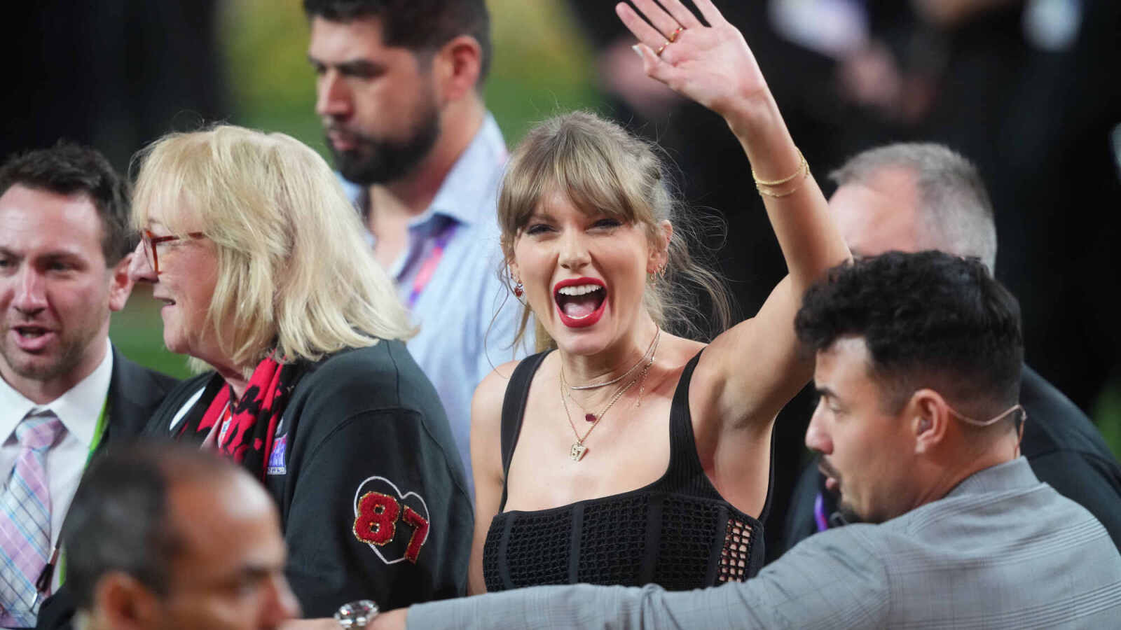 Chiefs tackle credits Taylor Swift for Super Bowl run