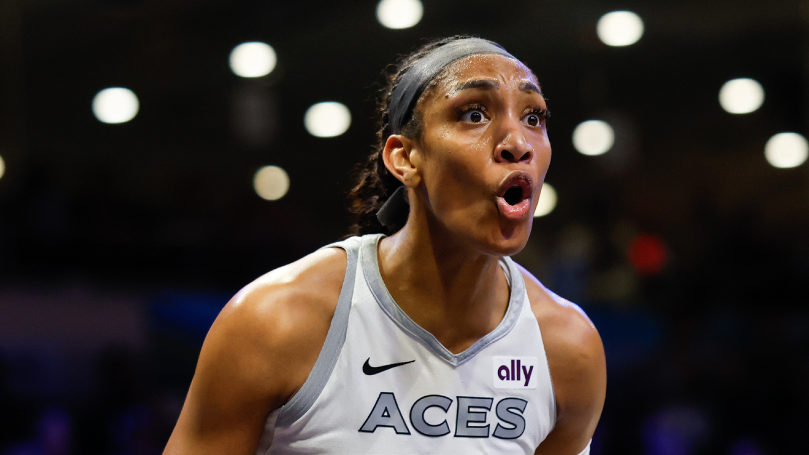 https://www.yardbarker.com/media/2/4/242395d590af4e654c4d7c2ea45e048138d94b6f/thumb_16x9/unreal-wilson-game-shows-aces-season-mediocre.jpg?v=1