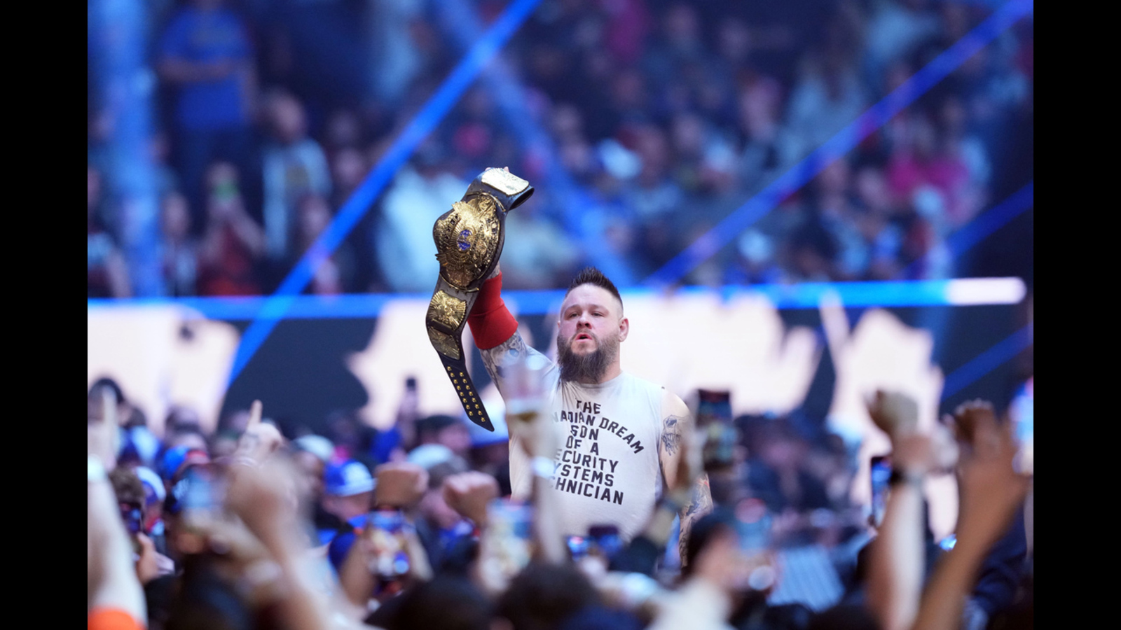 Sami Zayn Disrupts No. 1 Contender Match on WWE SmackDown