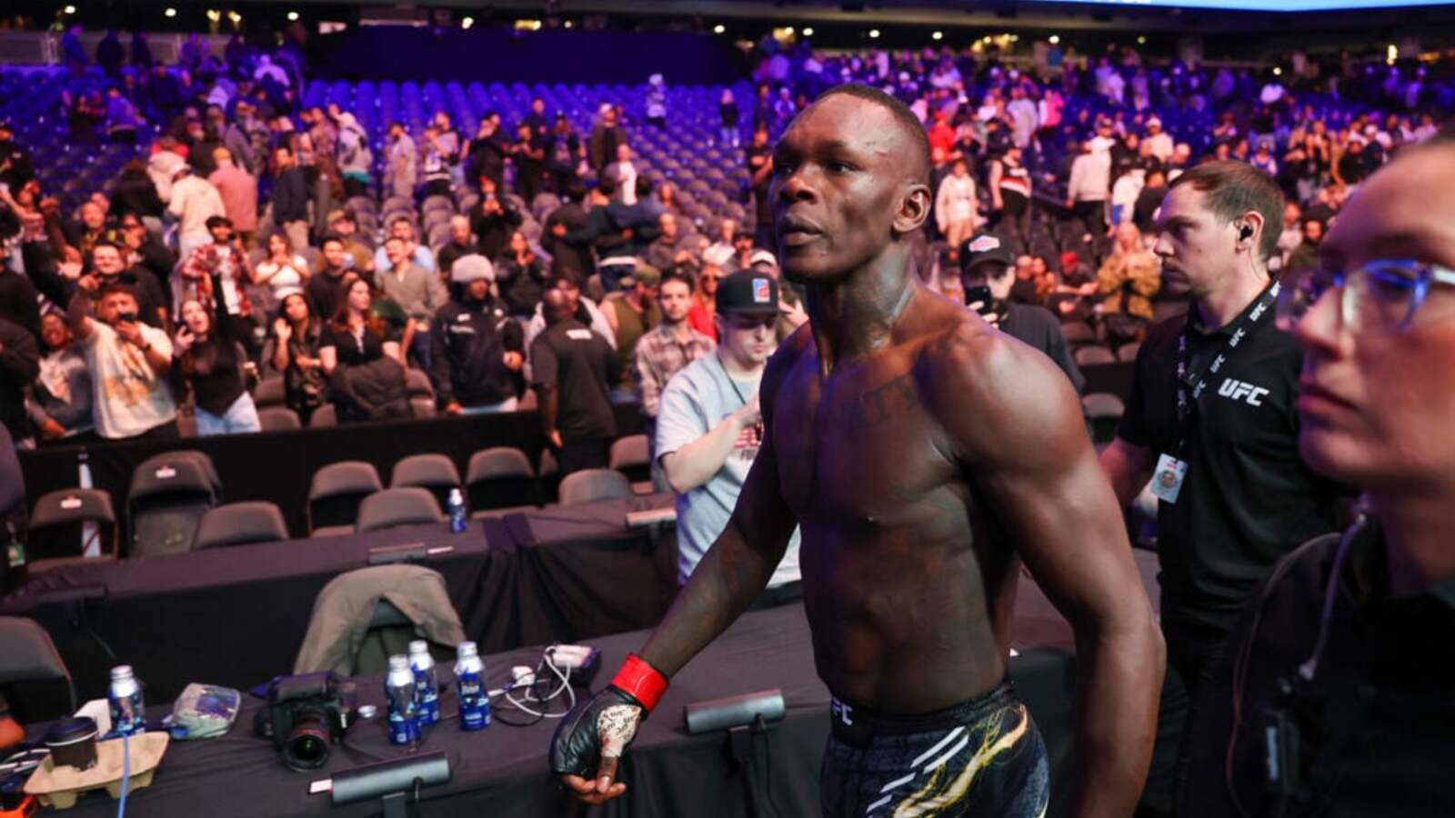 Israel Adesanya sends defiant message about his decision to keep fighting: ‘Respawn and go again’