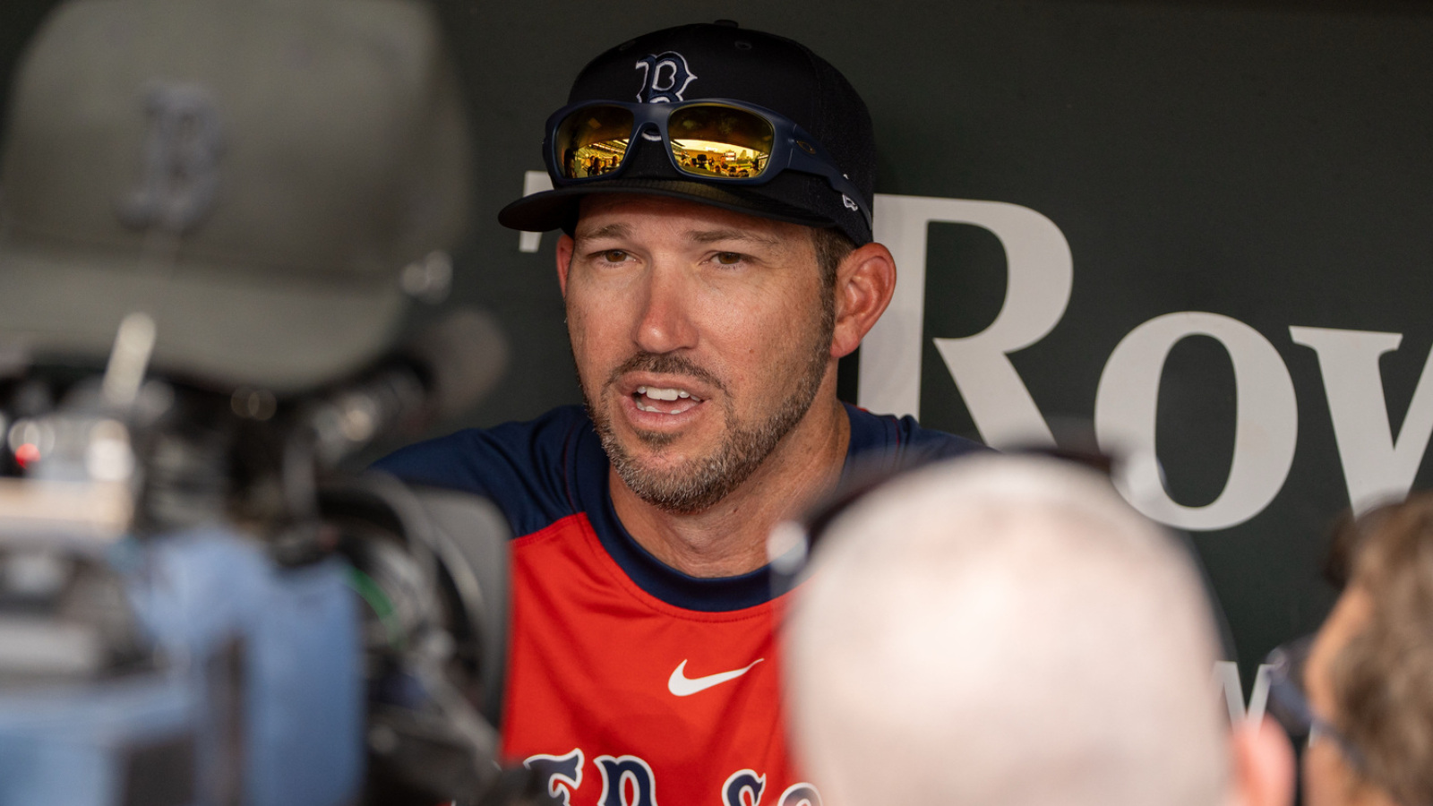 https://www.yardbarker.com/media/2/4/245f47c575851ee503741357442c09ab7f57c4a0/thumb_16x9/tracy-explains-controversial-gray-move-yankees.jpg?v=1