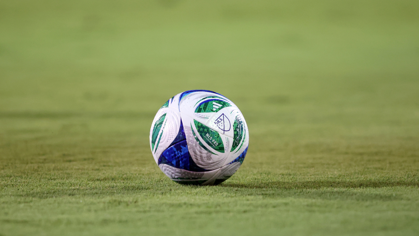 'Done deal' – Attacking midfielder move is second confirmed Chelsea move of the evening