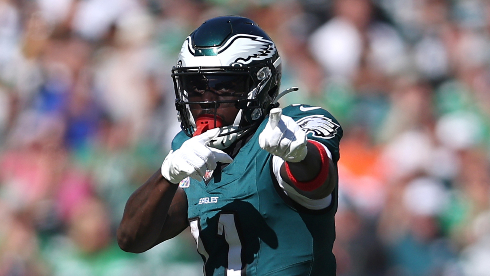 https://www.yardbarker.com/media/2/4/24befdb8c35586b7cb5e57da4266c6a6425cd6ea/thumb_16x9/eagles-move-on-aj-brown-before-trade-deadline.jpg?v=1