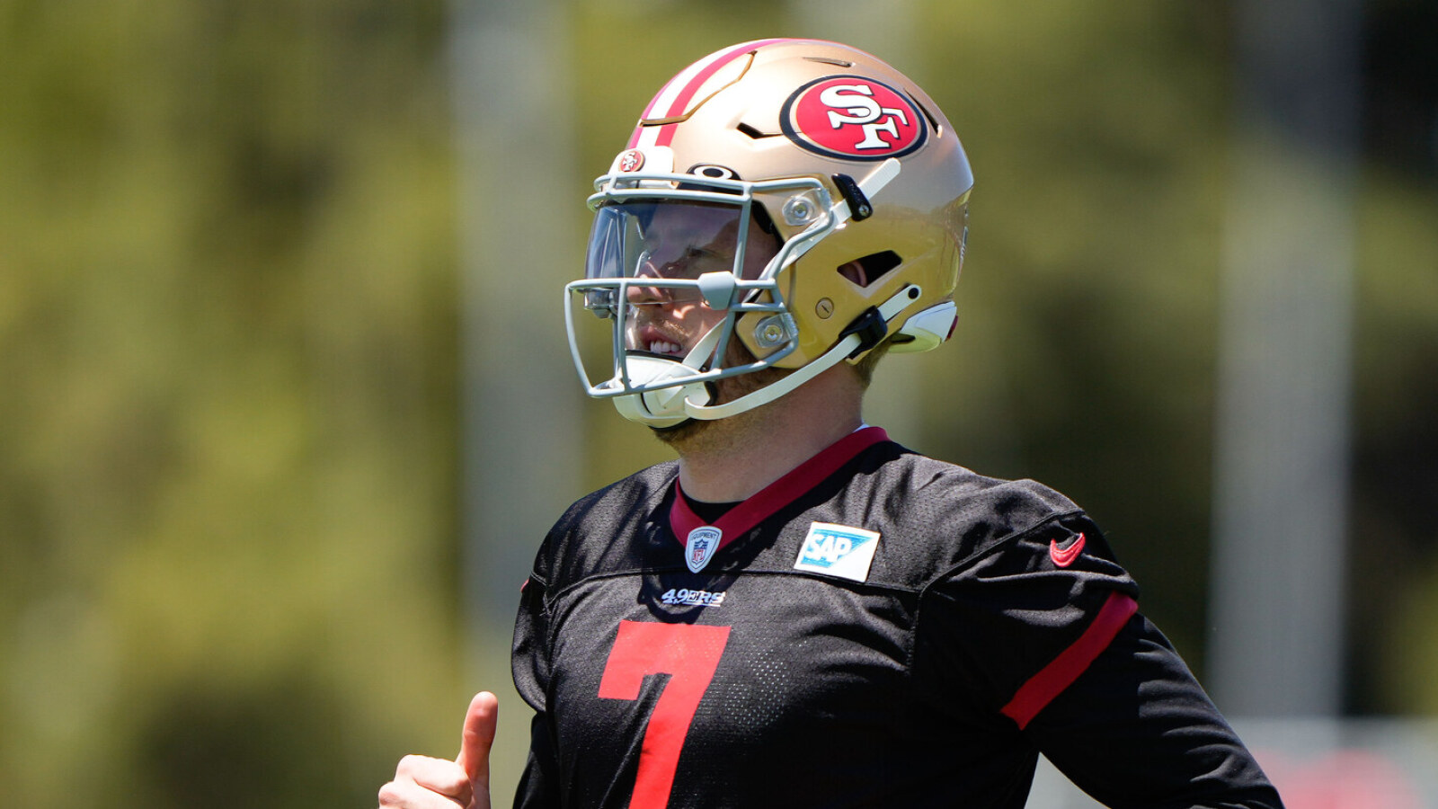 https://www.yardbarker.com/media/2/5/2526c8ff87acccea8707e097968be092da2e1b6d/thumb_16x9/49ers-reunite-former-qb-recent-injury.jpg?v=1