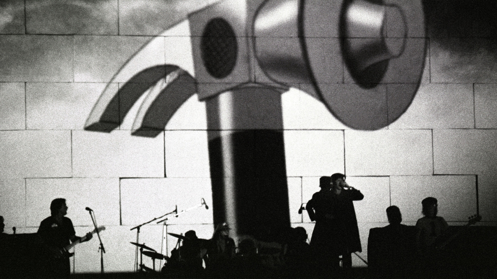 Essential songs for your Pink Floyd playlist | Yardbarker