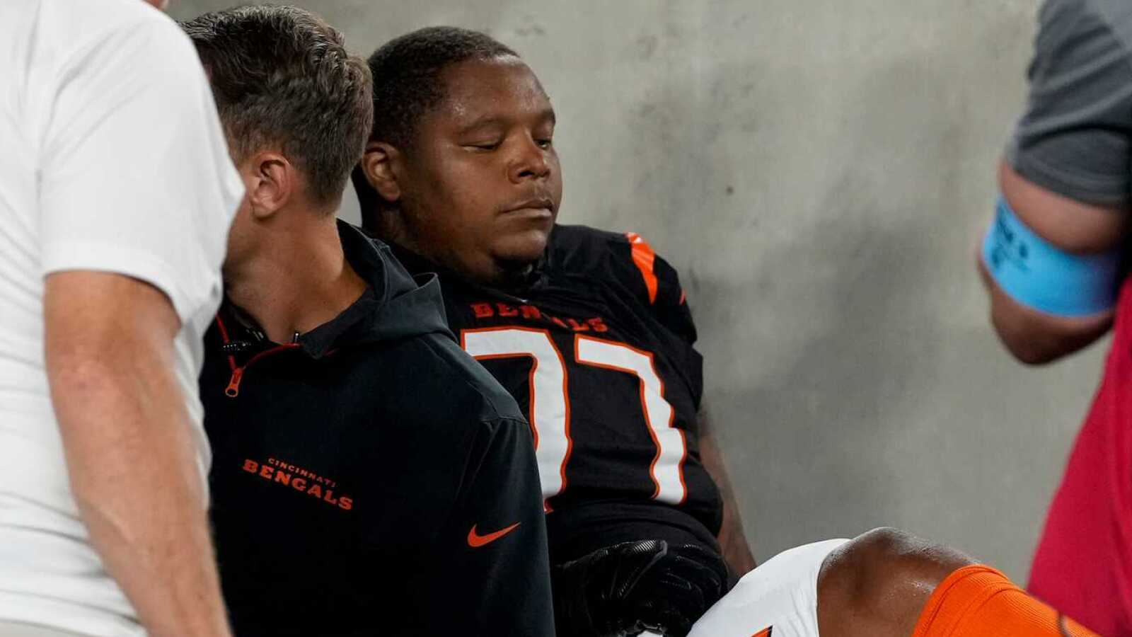 Bengals veteran RT out for season