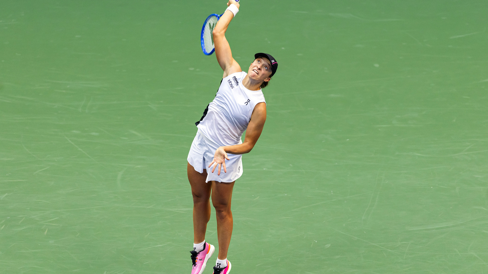 Iga Swiatek Urges Authorities to Promote Tennis in Riyadh After Convincing Opening Win at the WTA Finals