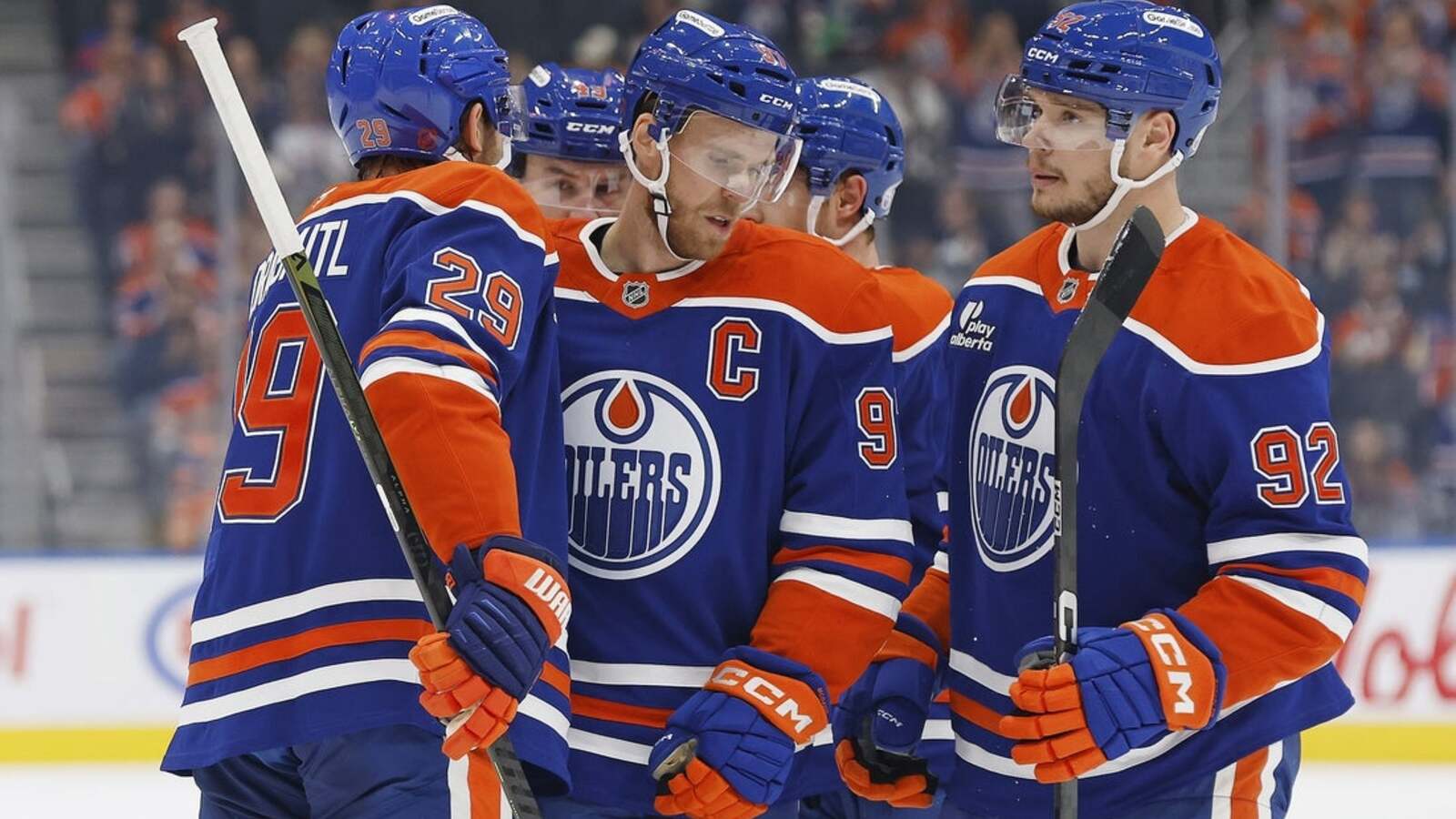 Eyeing Cup, Oilers begin Mike Babcock era vs. rebuilding Canucks