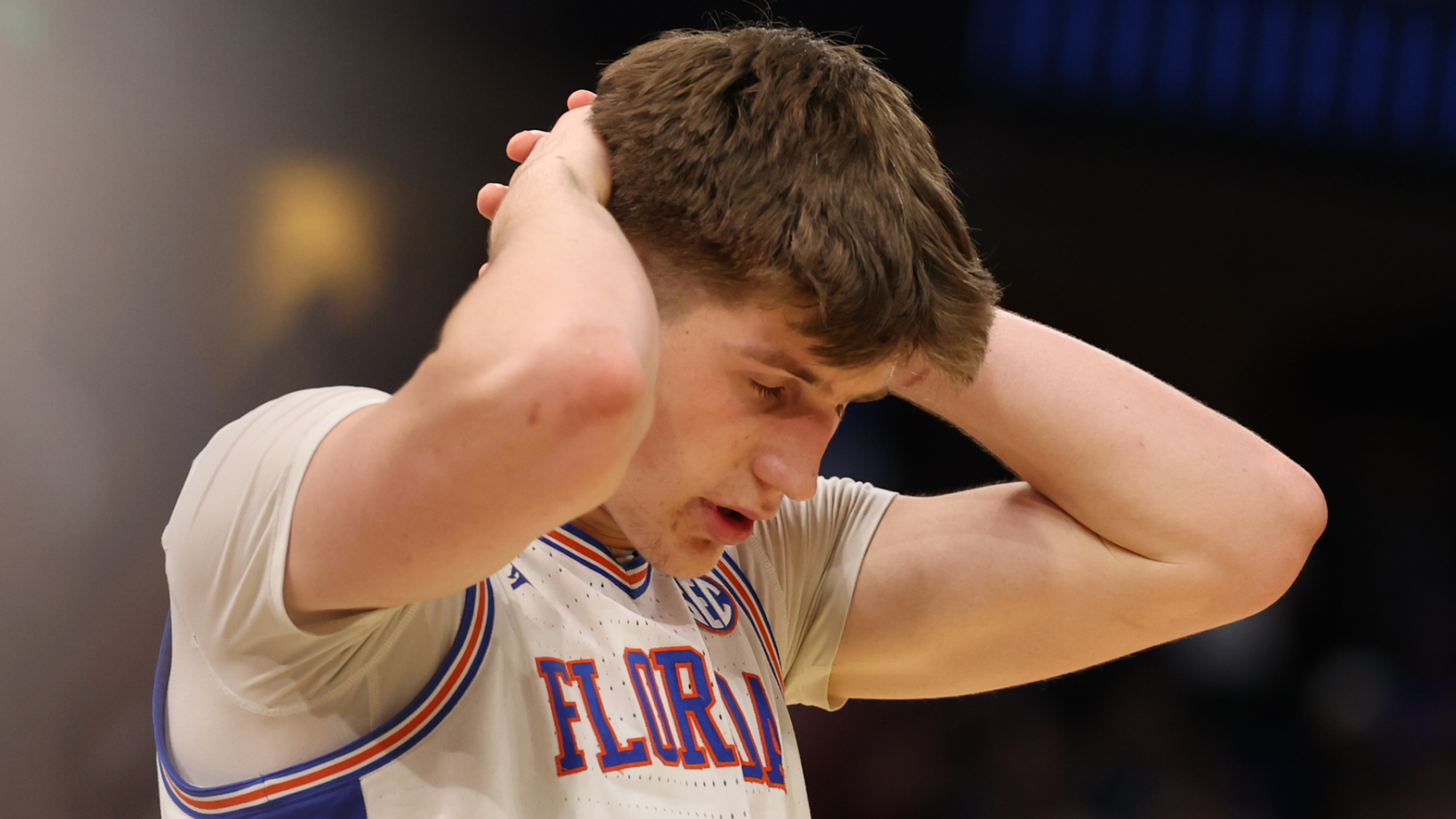https://www.yardbarker.com/media/2/5/25ece919eeb39a6b2203fea14079712b634f5de6/thumb_16x9/mens-ncaa-tournament-winners-losers-gators-go-down.jpg?v=1