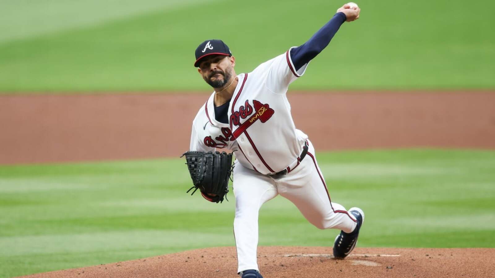 Martin Perez leads Braves past Tiger in matchup of division leaders