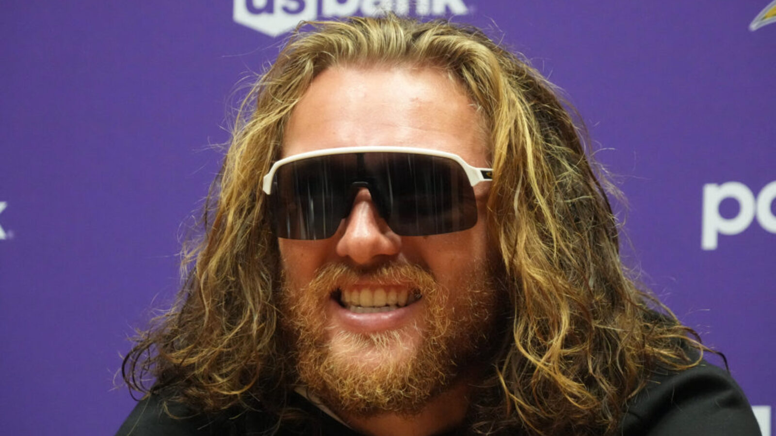 Vikings Remain Undefeated After Narrow Win Against Colts