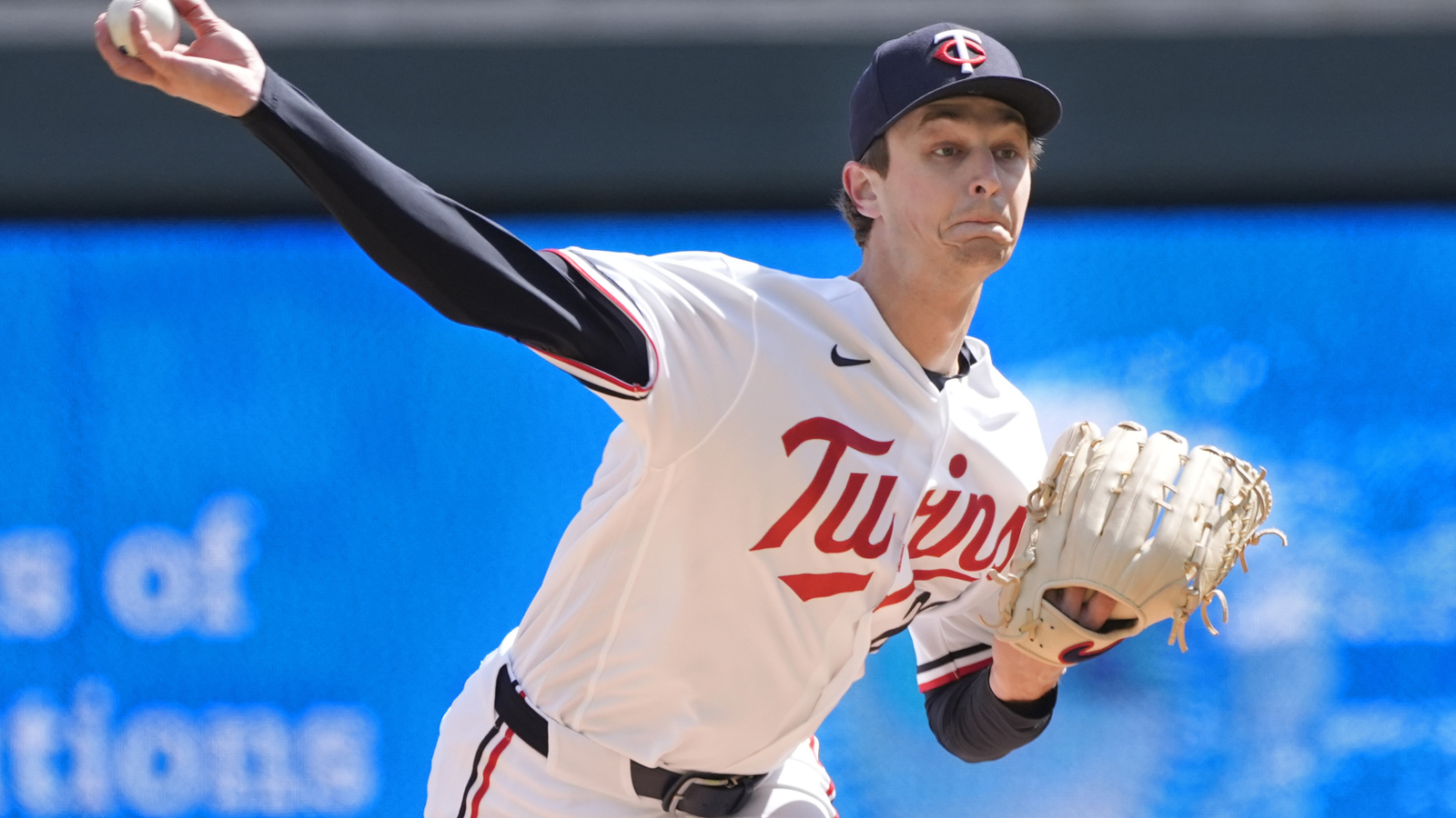 https://www.yardbarker.com/media/2/6/263c3c3839e4c831ed251775a0cb04f7308724c9/thumb_16x9/twins-starting-rotation-takes-nasty-blow-mick.jpg
