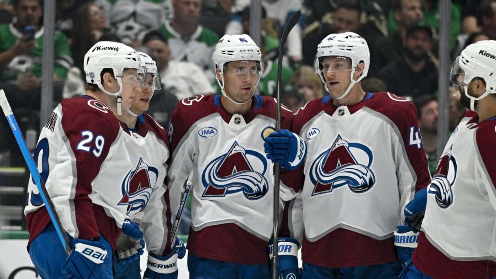 Artturi Lehkonen, Avalanche take aim at Predators