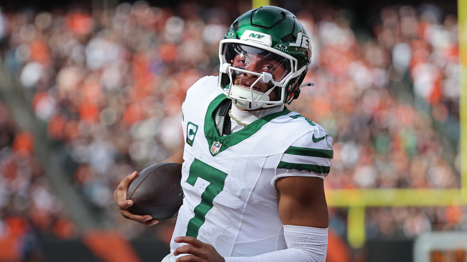 https://www.yardbarker.com/media/2/6/26b70341975c89e3bdc032dbc07d9a68f4fec546/thumb_16x9/justin-fields-silences-critics-within-leads-jets.jpg?v=2