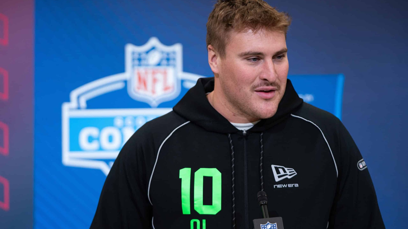 Tennessee Titans: Host Versatile Offensive Lineman