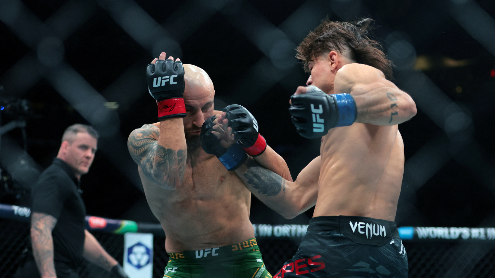 Volkanovski Favored to Defend Title Against Evloev at UFC 333